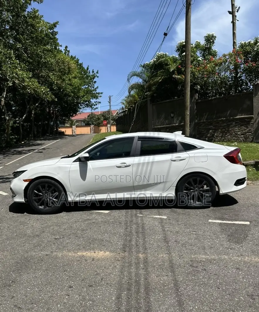 Honda Civic 2018 White