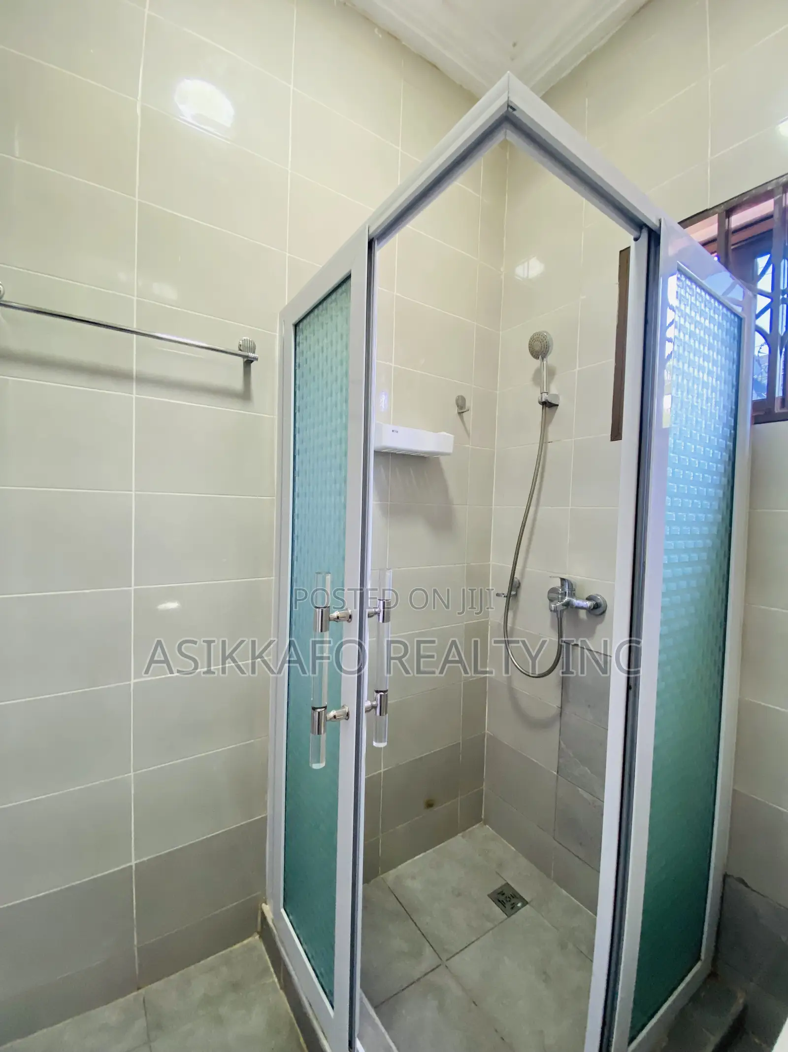 1bdrm Apartment in Basket, Spintex for rent