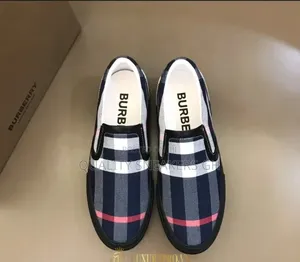 Burberry Cult Slip Navy White
