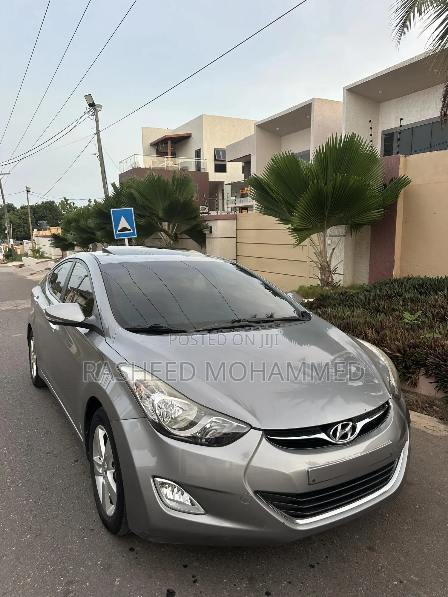 Hyundai Elantra Limited Sedan FWD (1.8L 4cyl 6A) 2016 Gray