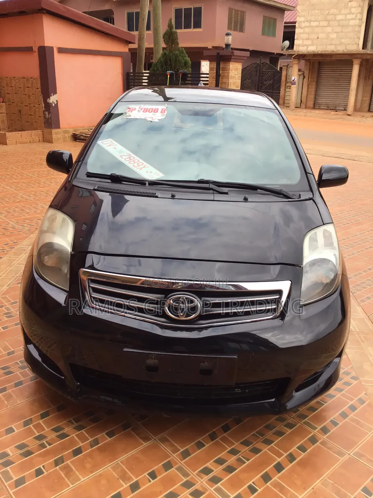 Toyota Yaris Base Hatchback 5dr 2010 Black