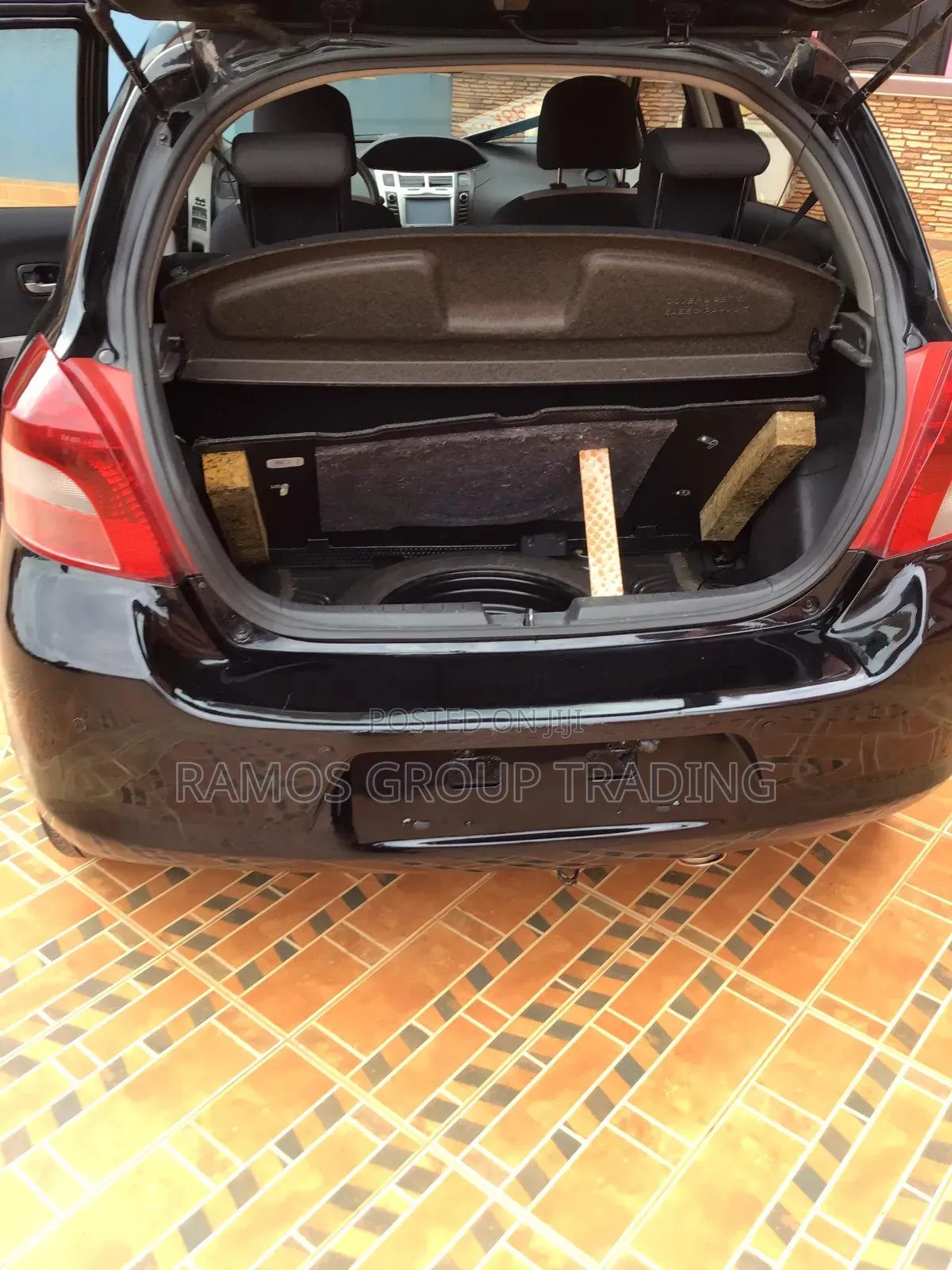 Toyota Yaris Base Hatchback 5dr 2010 Black