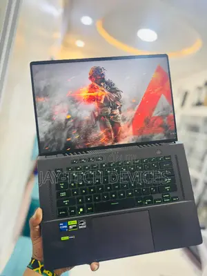 Laptop Asus ROG Zephyrus G16 16GB Intel Core i7 SSD 1T