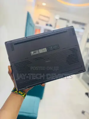 Laptop Asus ROG Zephyrus G16 16GB Intel Core i7 SSD 1T