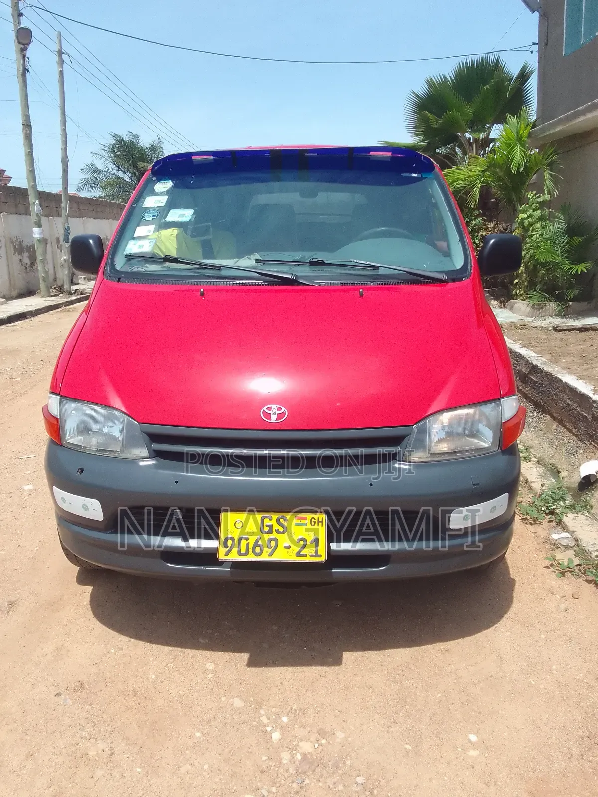 Toyota HiAce 2008 Red