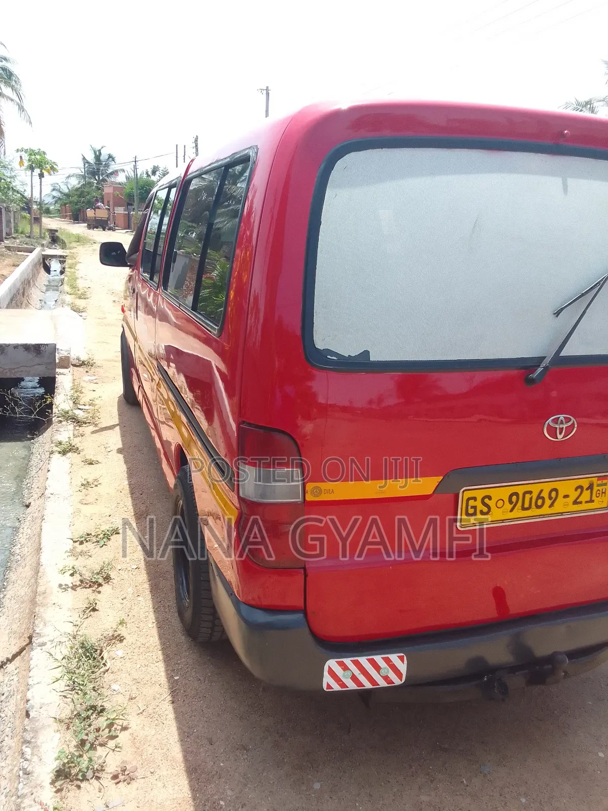 Toyota HiAce 2008 Red