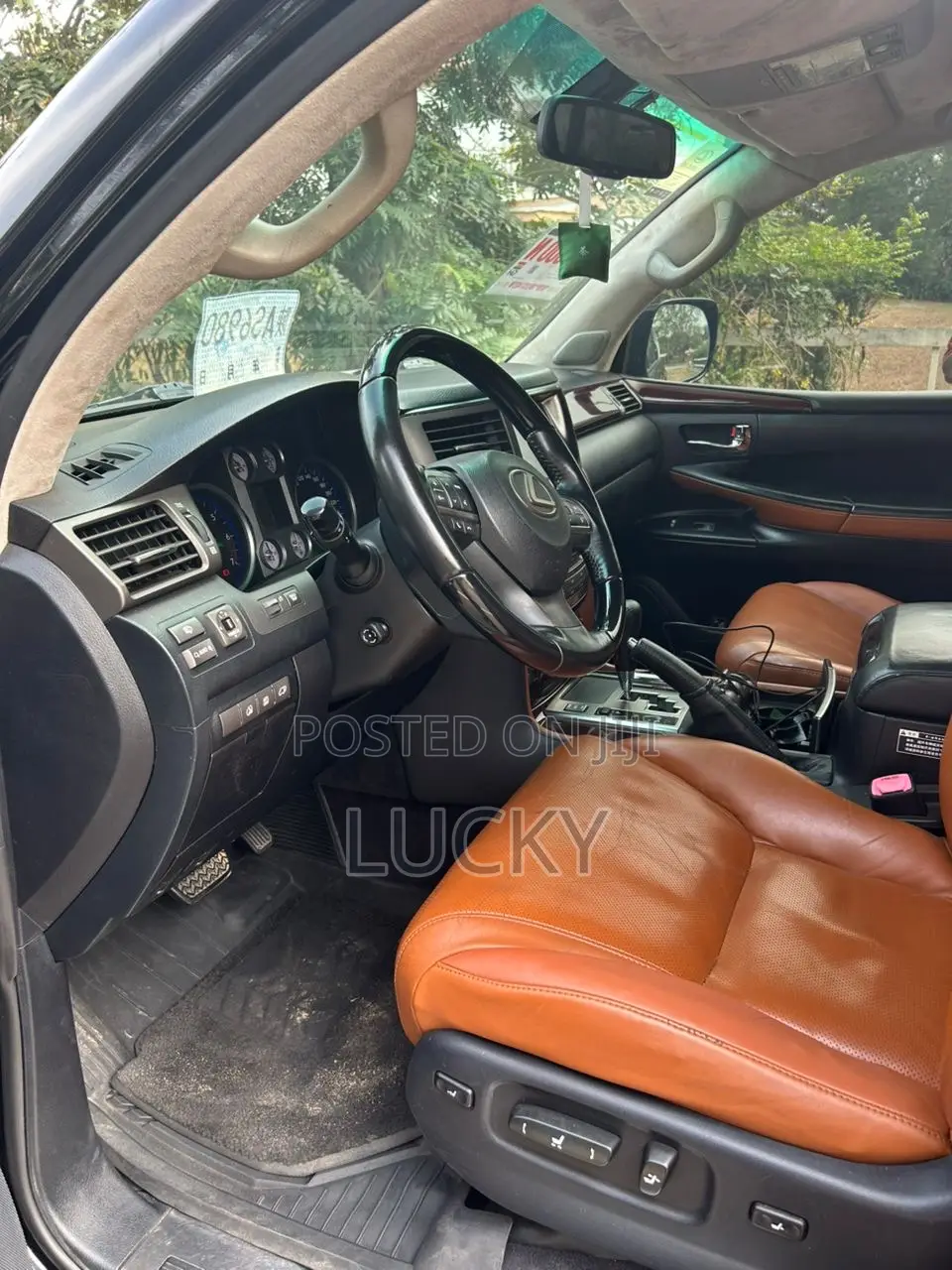 Lexus LX 570 AWD 2016 Black