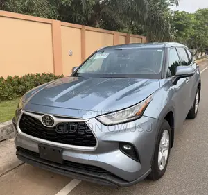 Toyota Highlander LE AWD 2020 Blue
