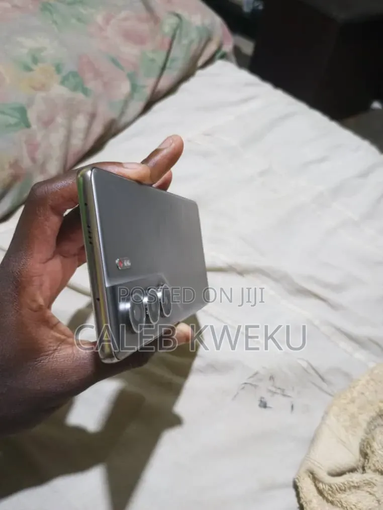 Tecno Camon 40 256 GB Silver