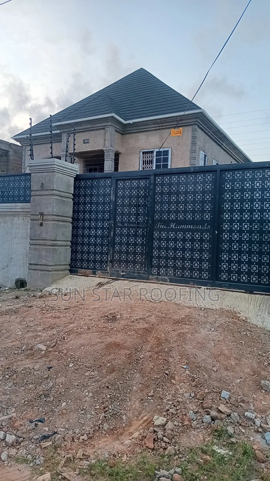 Roofing Wood Installation of Roofing Sheet and Rin Gutter
