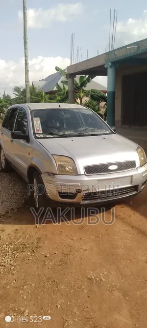 Ford Fusion 1.4 TDCi Ambiente 2005 Silver