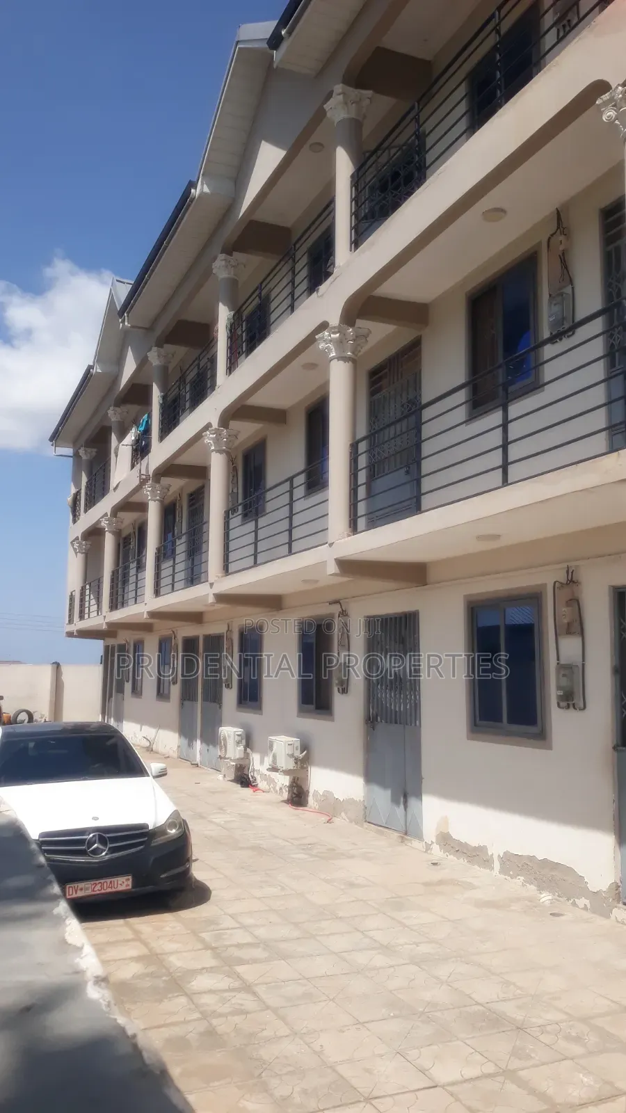 15bdrm House in Accra Metropolitan for sale