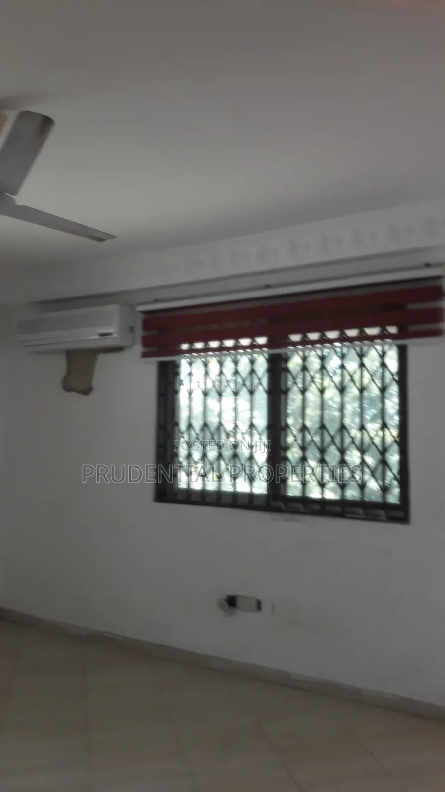 15bdrm House in Accra Metropolitan for sale