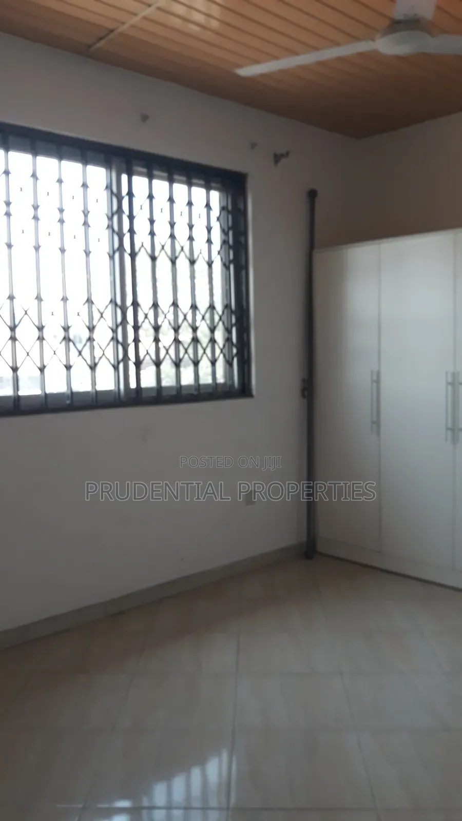15bdrm House in Accra Metropolitan for sale
