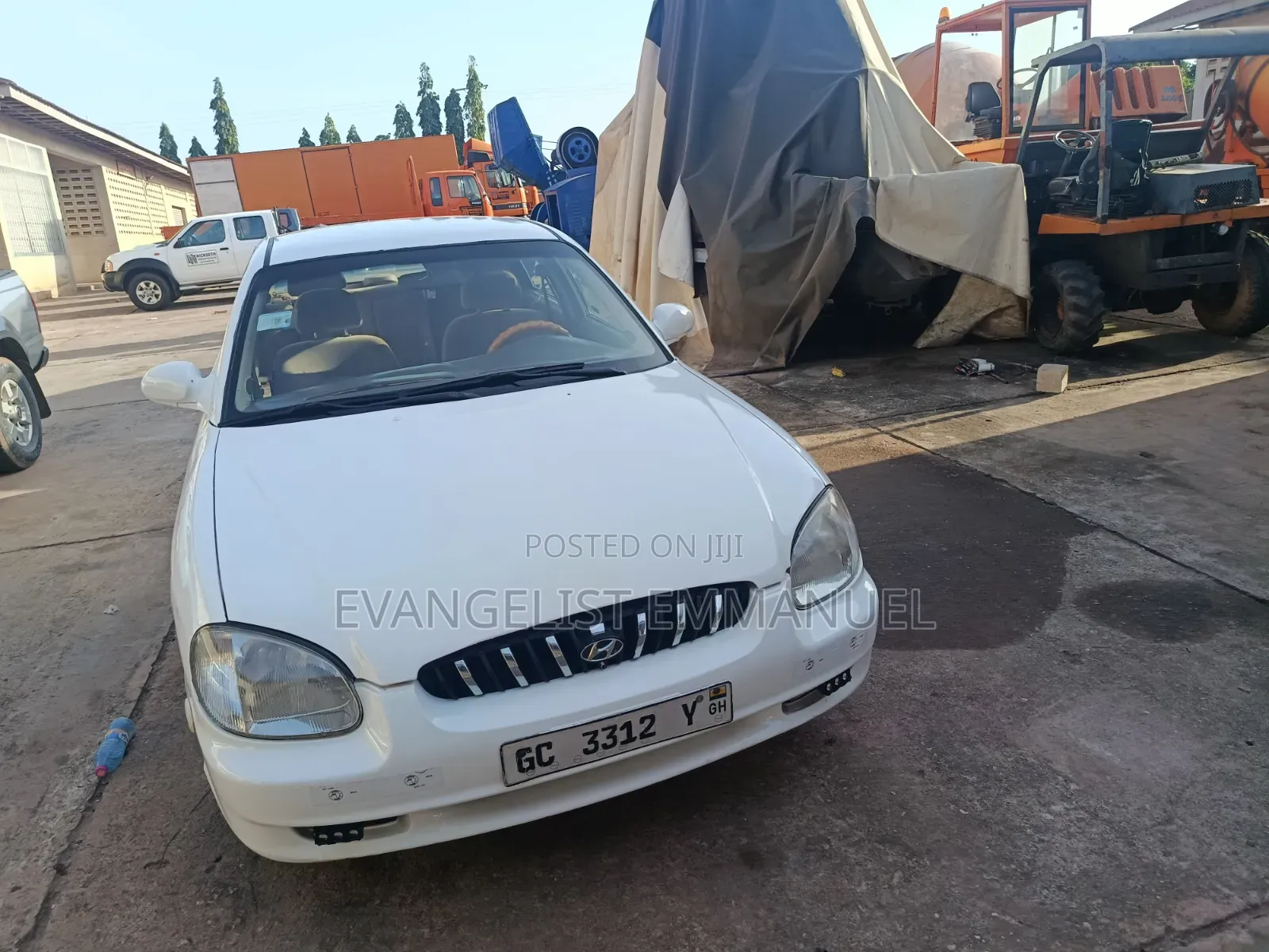 Hyundai Sonata 1999 White