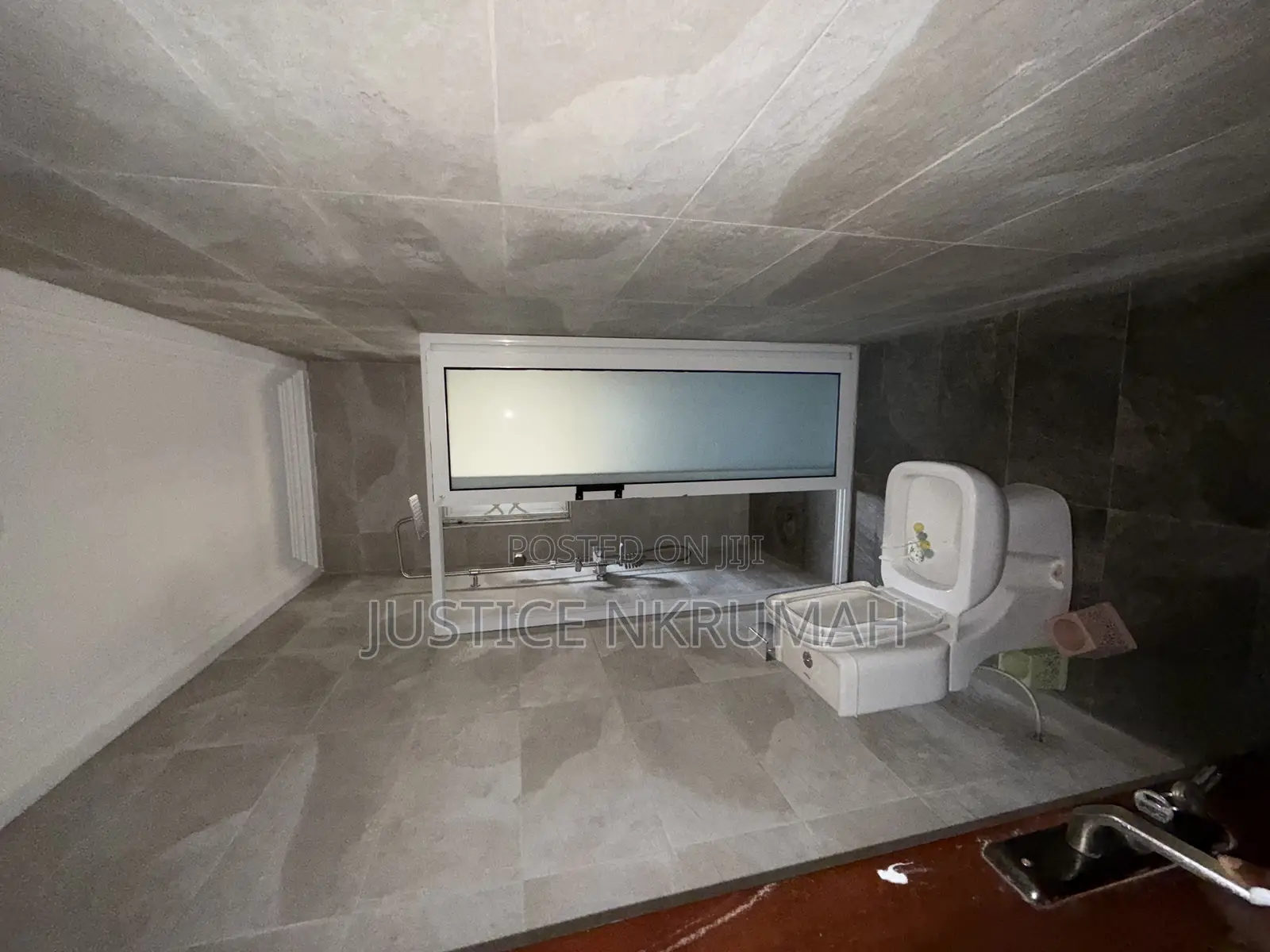 3bdrm Apartment in Mr. Justice Estate, Old Barrier for rent