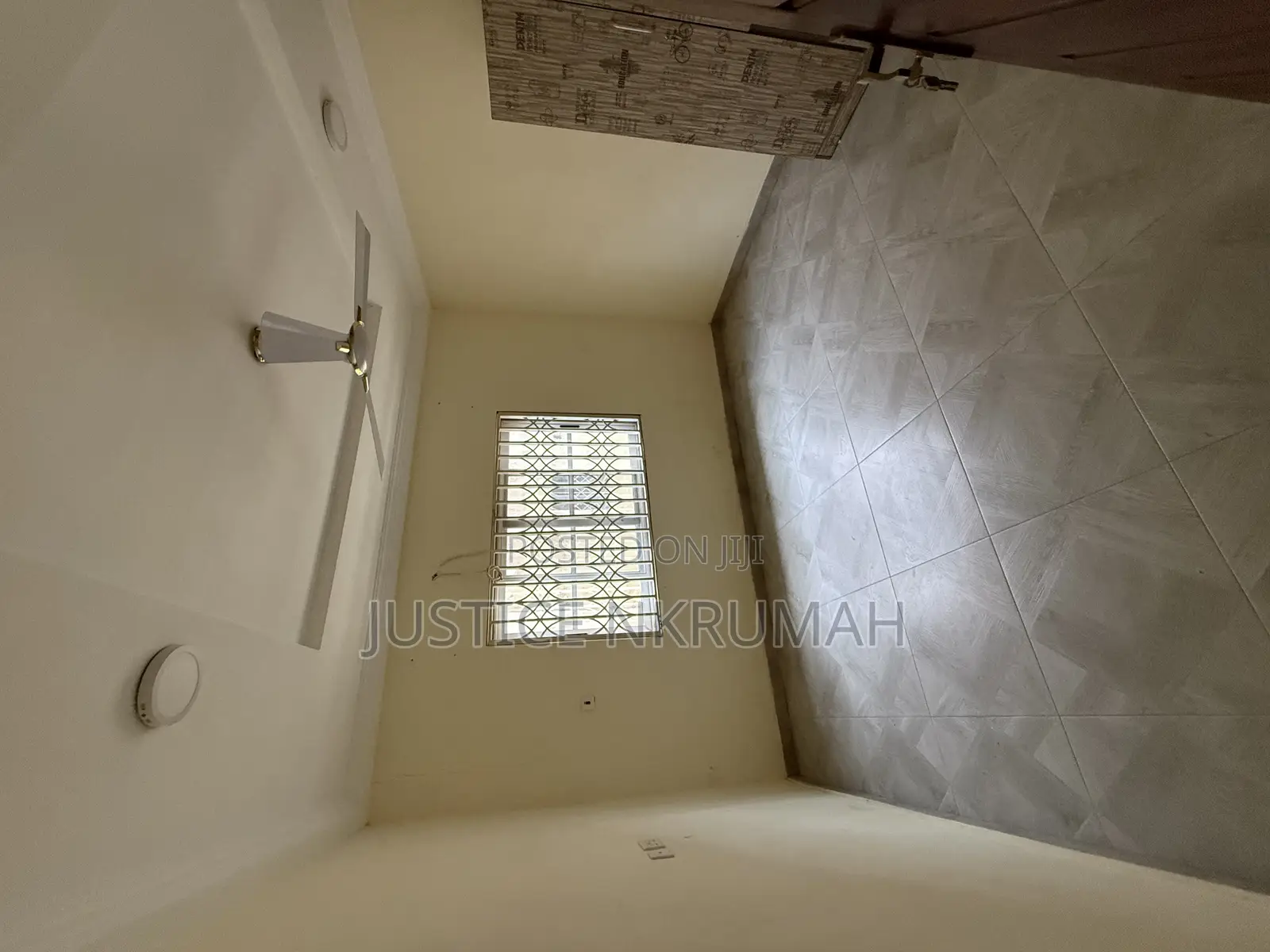 3bdrm Apartment in Mr. Justice Estate, Old Barrier for rent