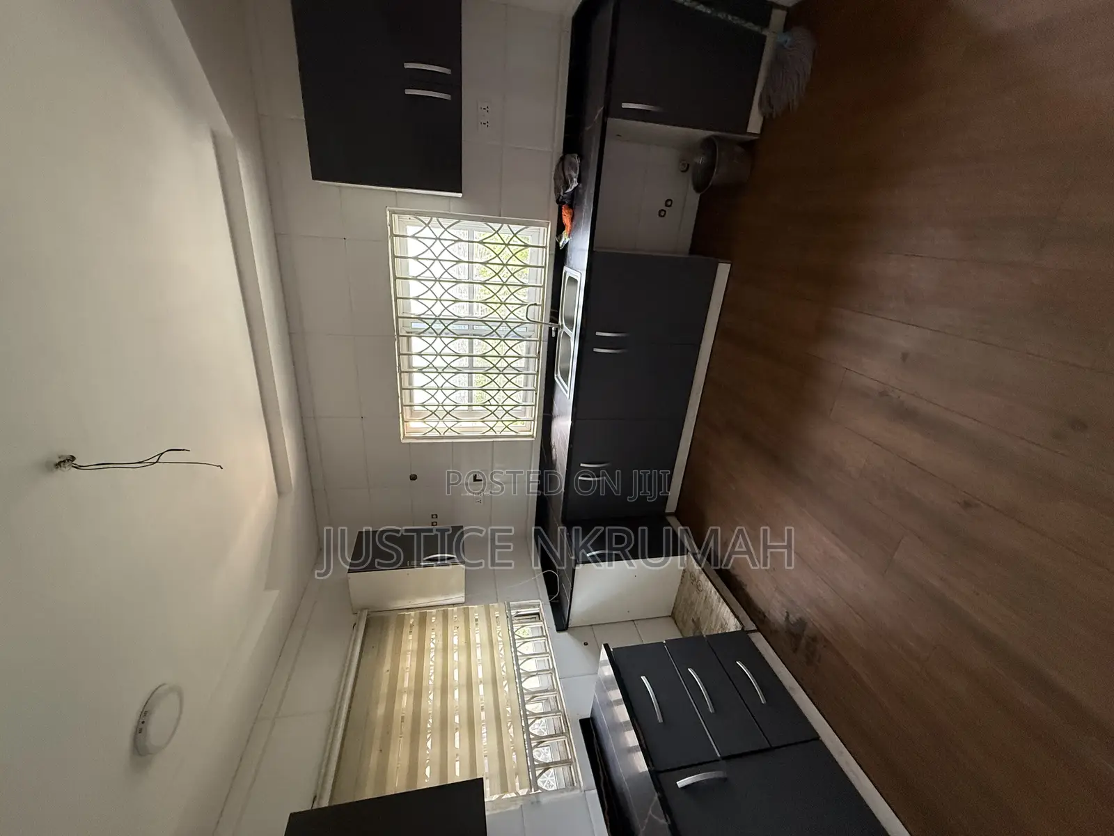 3bdrm Apartment in Mr. Justice Estate, Old Barrier for rent