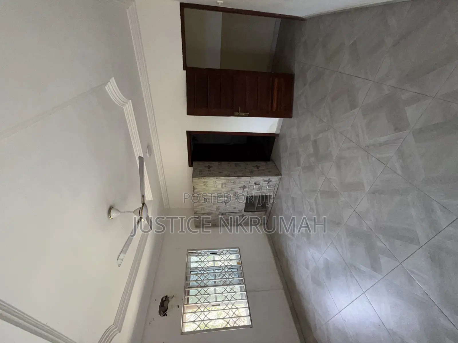 3bdrm Apartment in Mr. Justice Estate, Old Barrier for rent