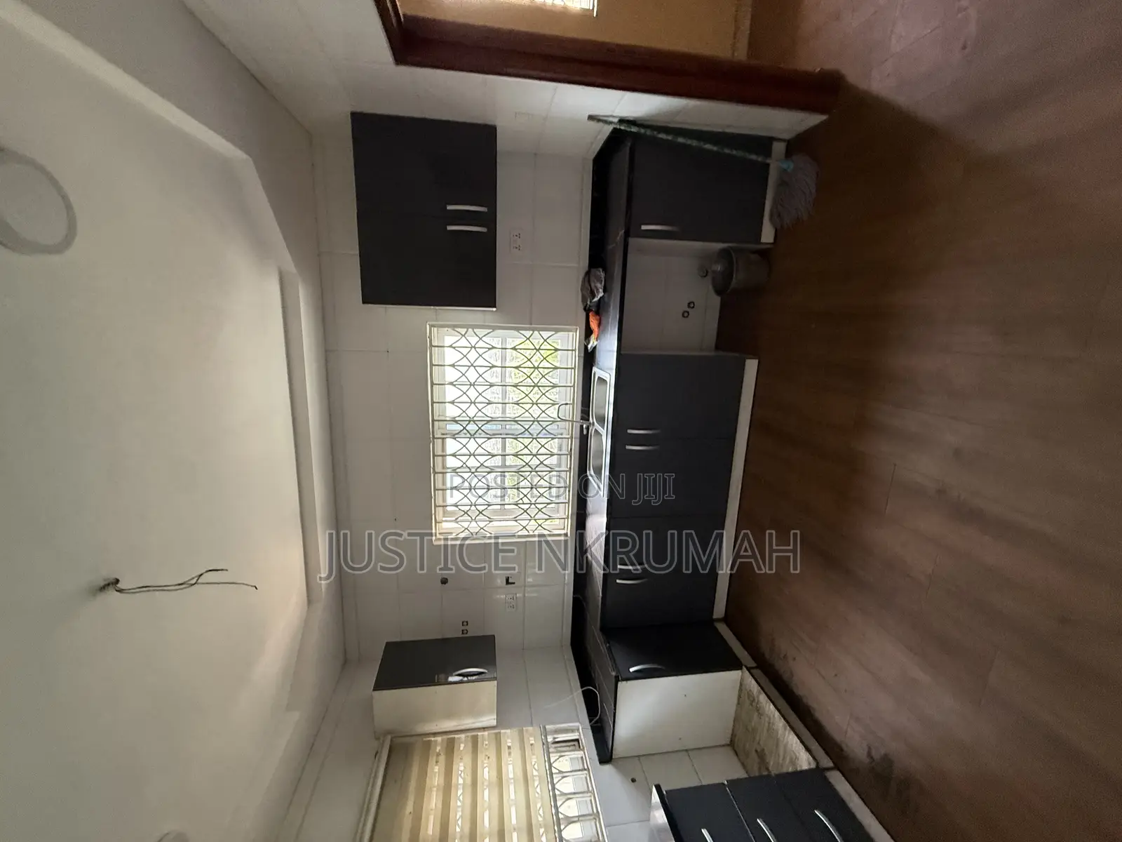 3bdrm Apartment in Mr. Justice Estate, Old Barrier for rent
