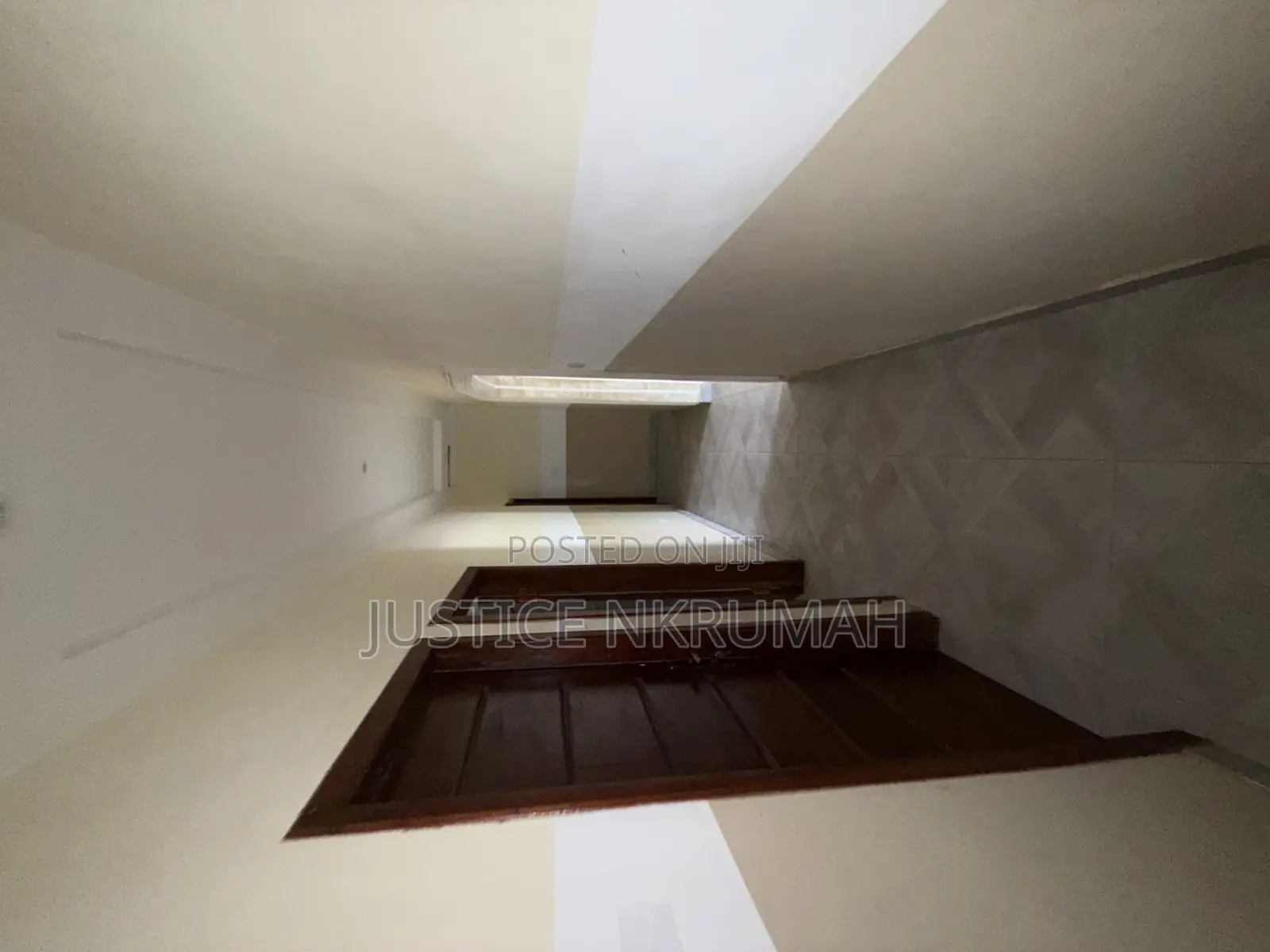 3bdrm Apartment in Mr. Justice Estate, Old Barrier for rent