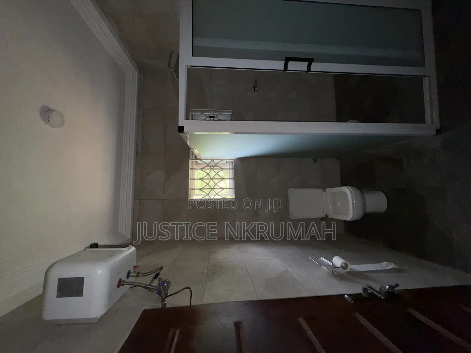 3bdrm Apartment in Mr. Justice Estate, Old Barrier for rent