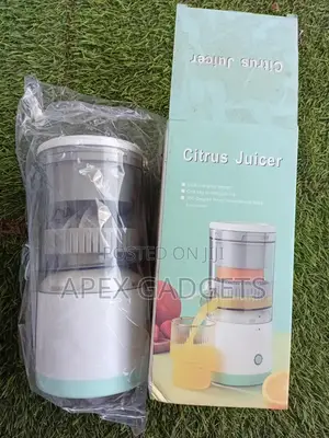 Rechargeable Citrus Juicer