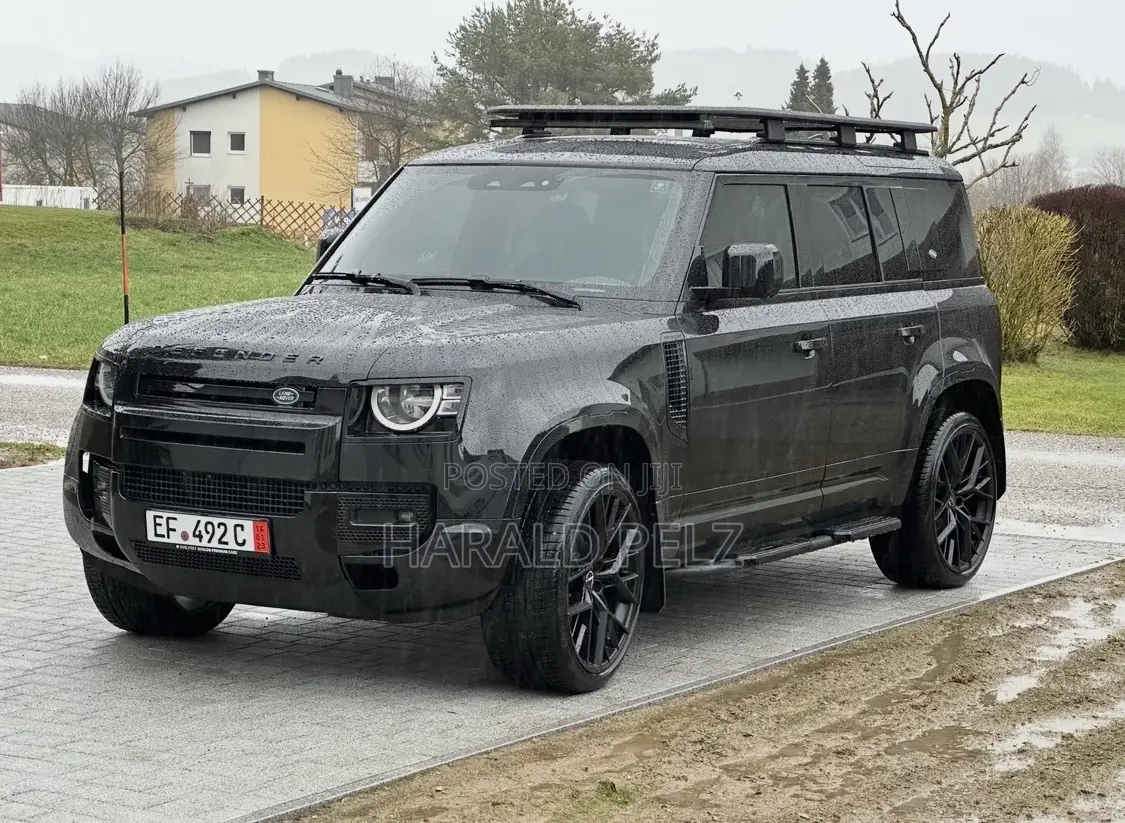 Land Rover Defender 2023 Black