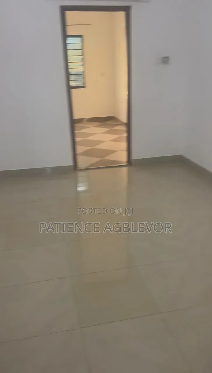 1bdrm Apartment in School Junction for rent