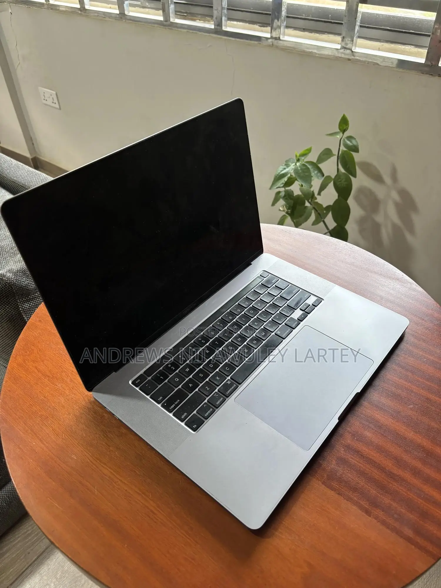 Laptop Apple MacBook Pro 2019 16GB Intel Core i9 SSD 1T