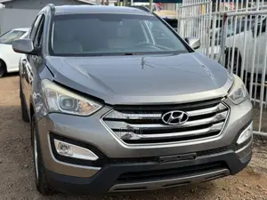 Hyundai Santa Fe SE AWD 2016 Brown