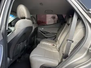 Hyundai Santa Fe SE AWD 2016 Brown