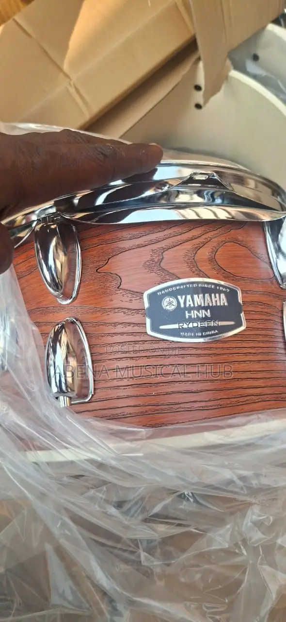 Yamaha Five Set Drums
