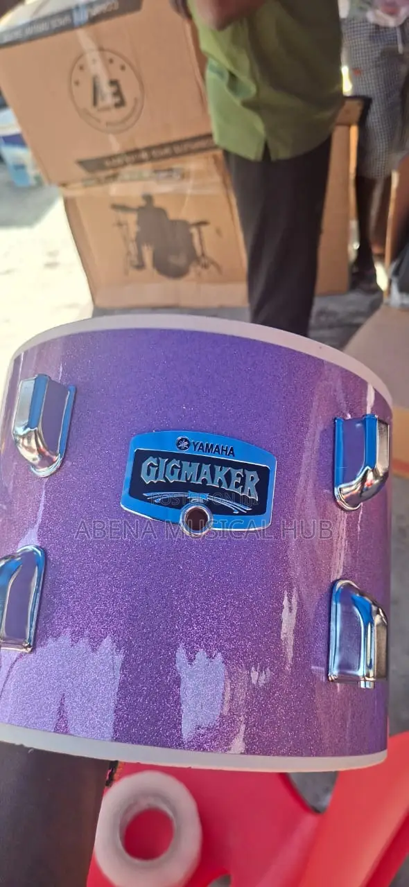 Yamaha Five Set Drums