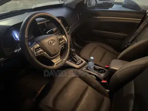 Hyundai Elantra Value Edition 2018 Silver