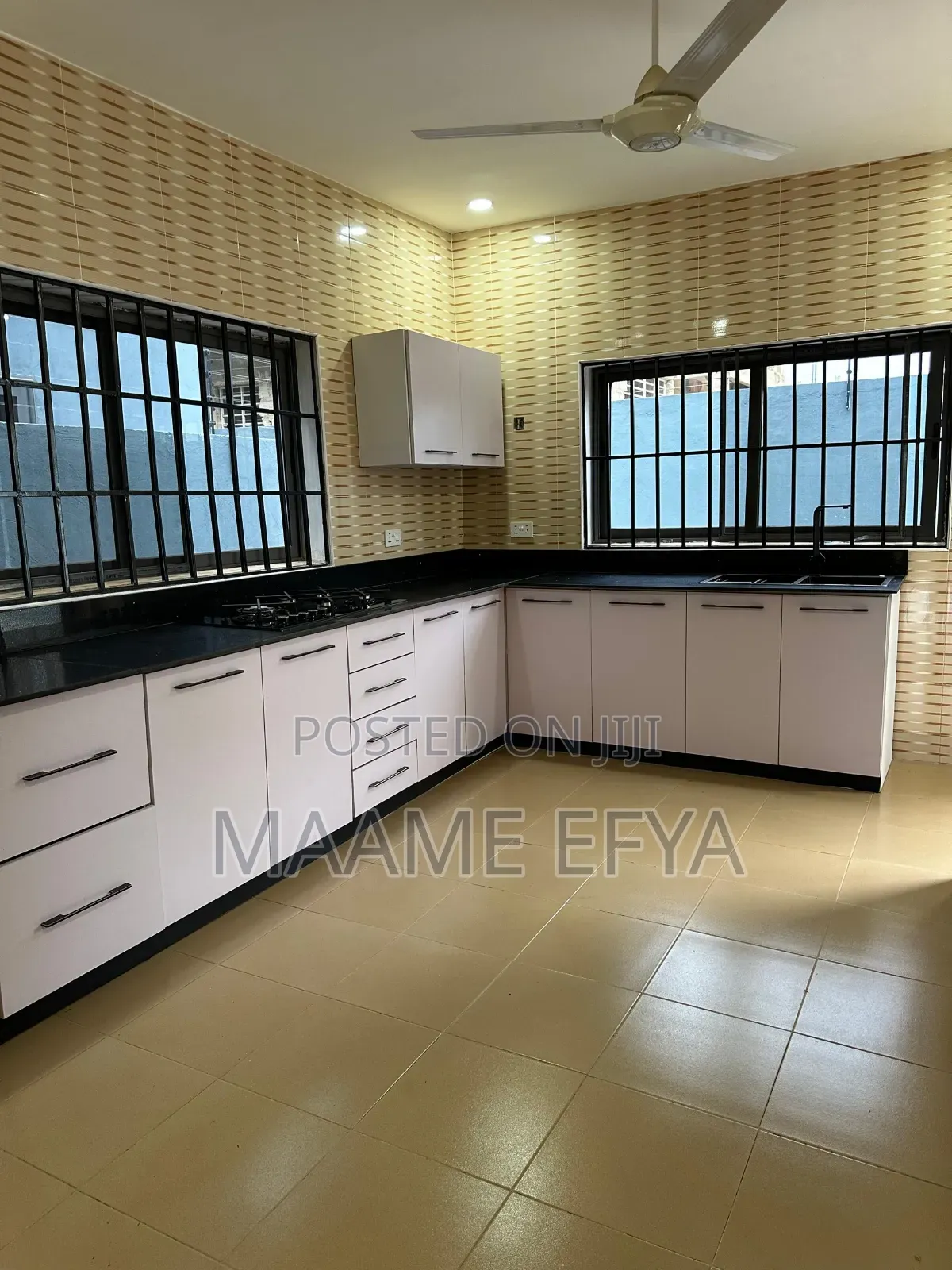 4bdrm House in Lakeside Estate for sale
