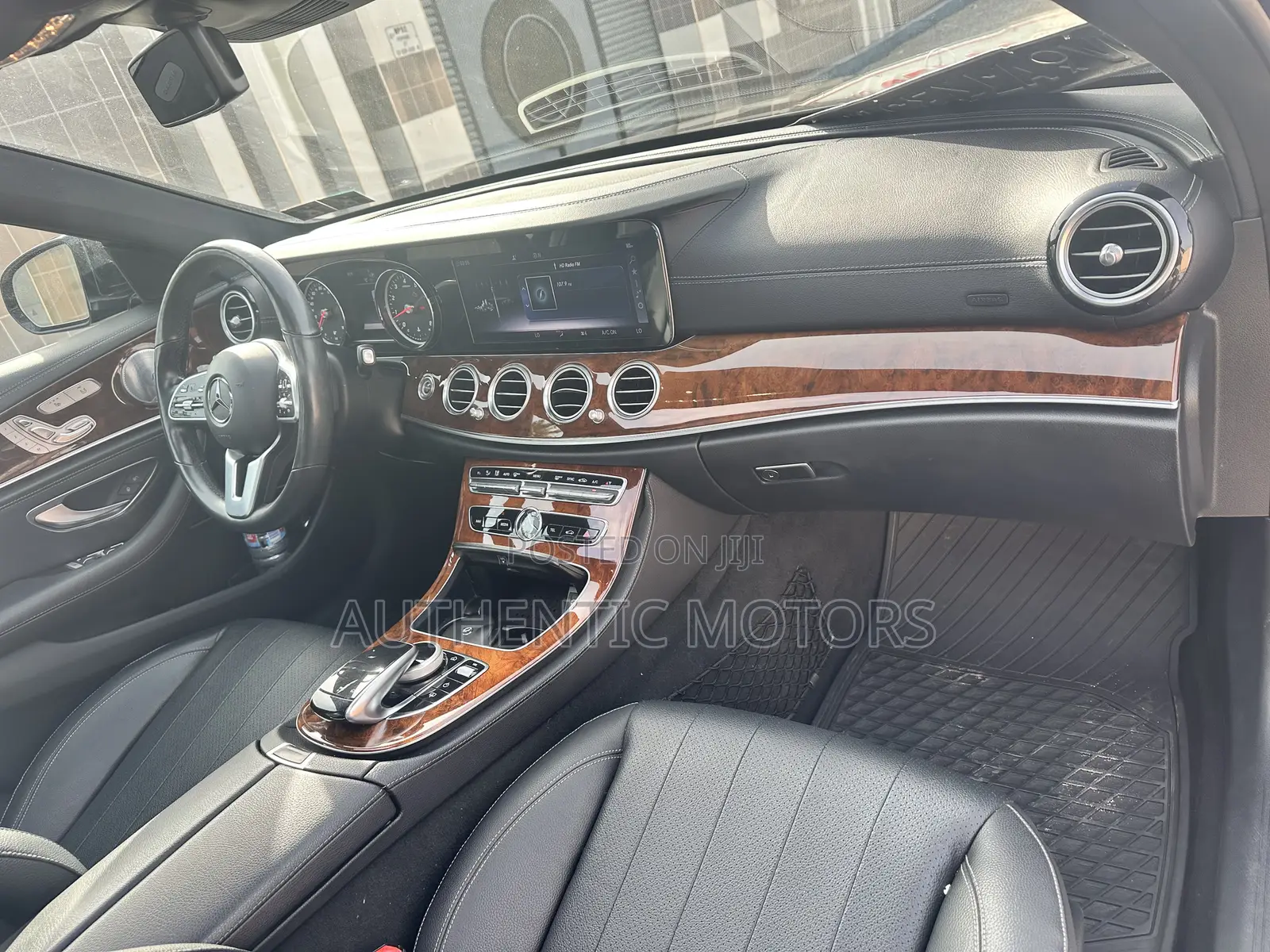 Mercedes-Benz E450 A238 4MATIC 2019 Black