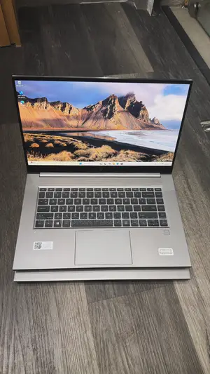 Laptop HP ZBook Studio G8 32GB Intel Core i7 SSD 512GB