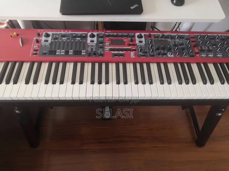 Nord Stage 3 88 With a Fully Weighted Hammer Action Keybed (A-C)