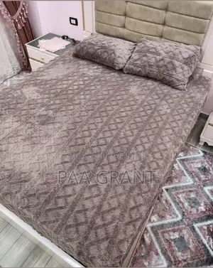 Add Luxury to Every Sleep( Fluffy Mattress Cover for Hotels Homes