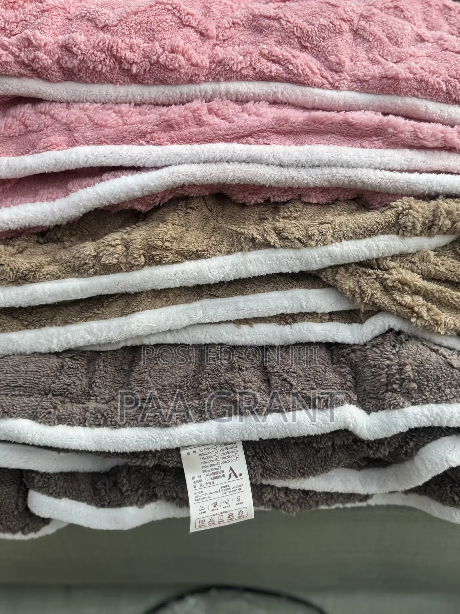 Add Luxury to Every Sleep( Fluffy Mattress Cover for Hotels Homes