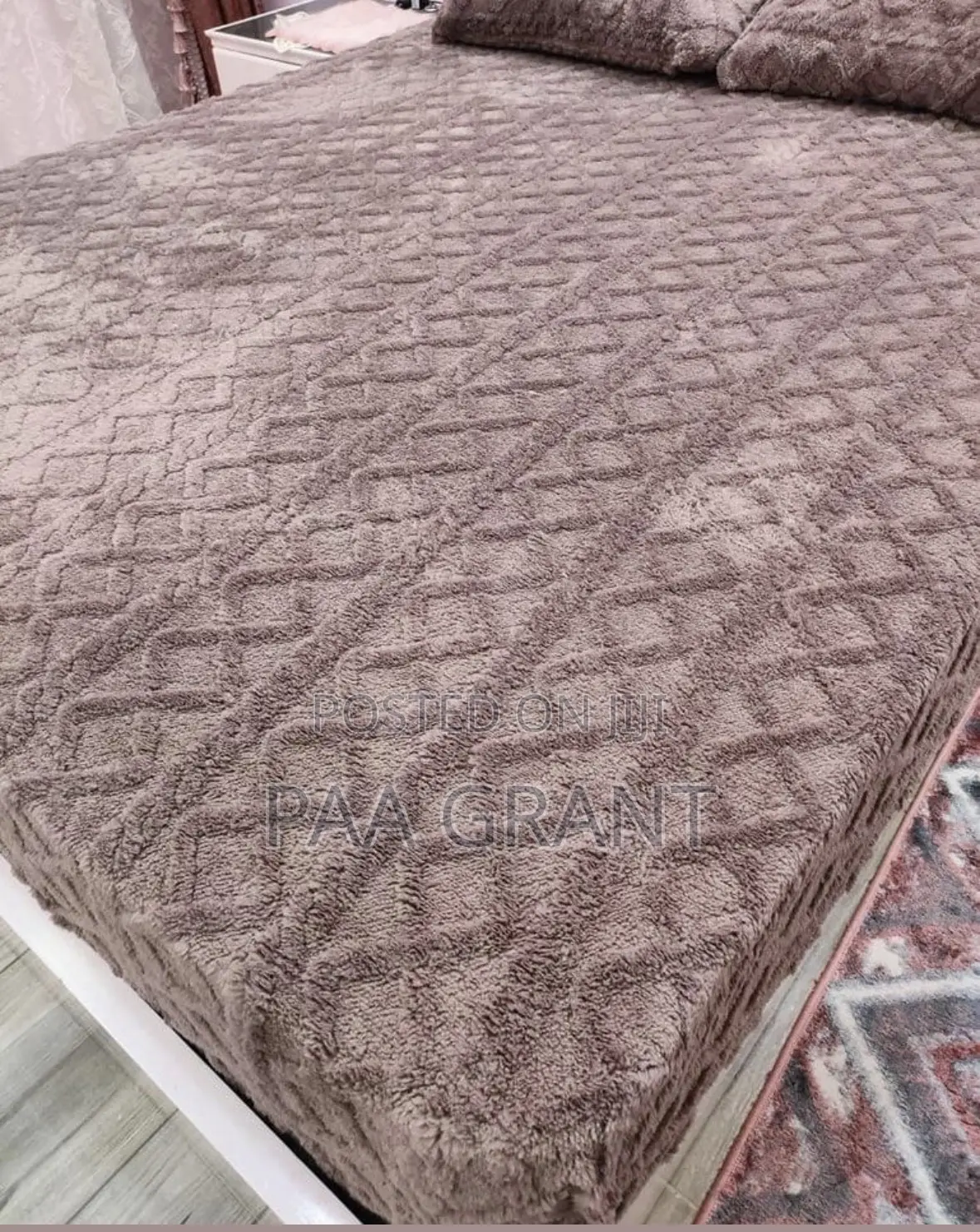 Make Your Mattress Feel (Fluffy Mattress Cover for Both Hotels Homes