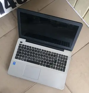 Laptop Asus X550LA 8GB Intel Core i5 HDD 500GB