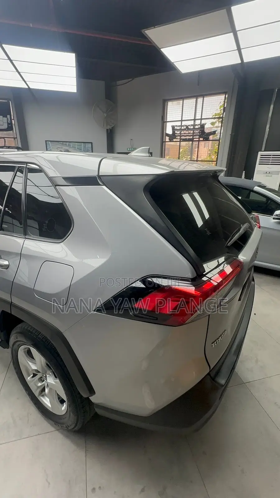 Toyota RAV4 XLE AWD 2019 Gray