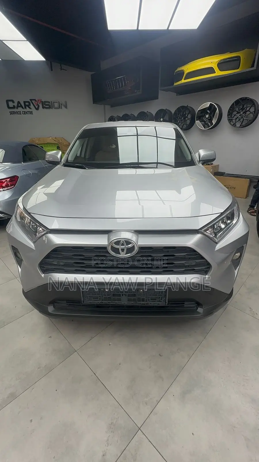 Toyota RAV4 XLE AWD 2019 Gray