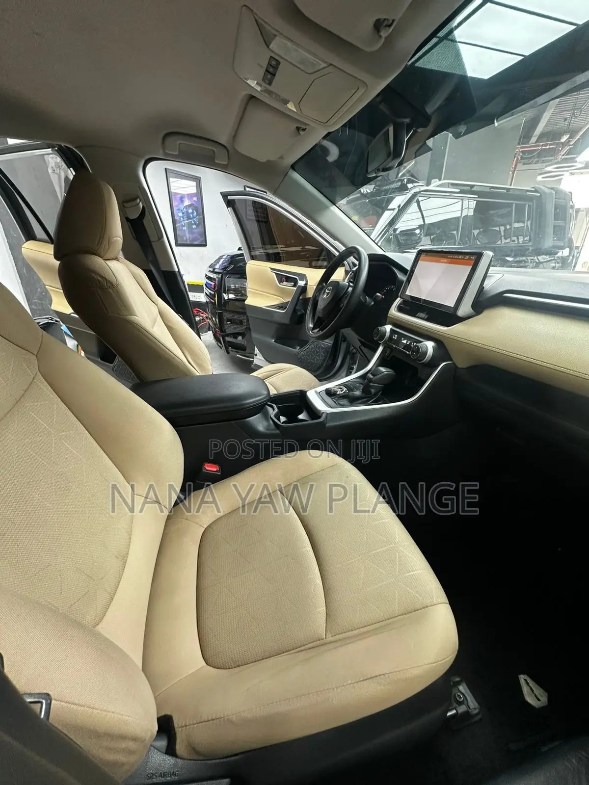 Toyota RAV4 XLE AWD 2019 Gray