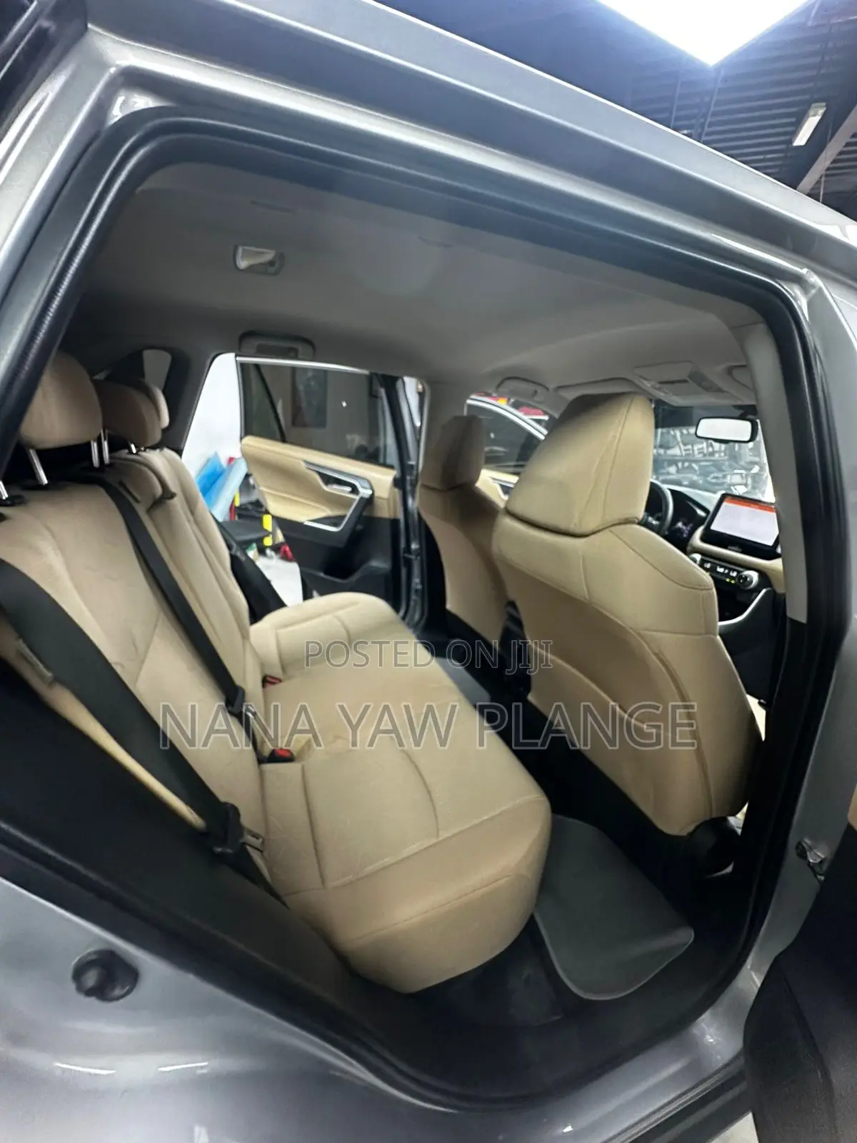 Toyota RAV4 XLE AWD 2019 Gray