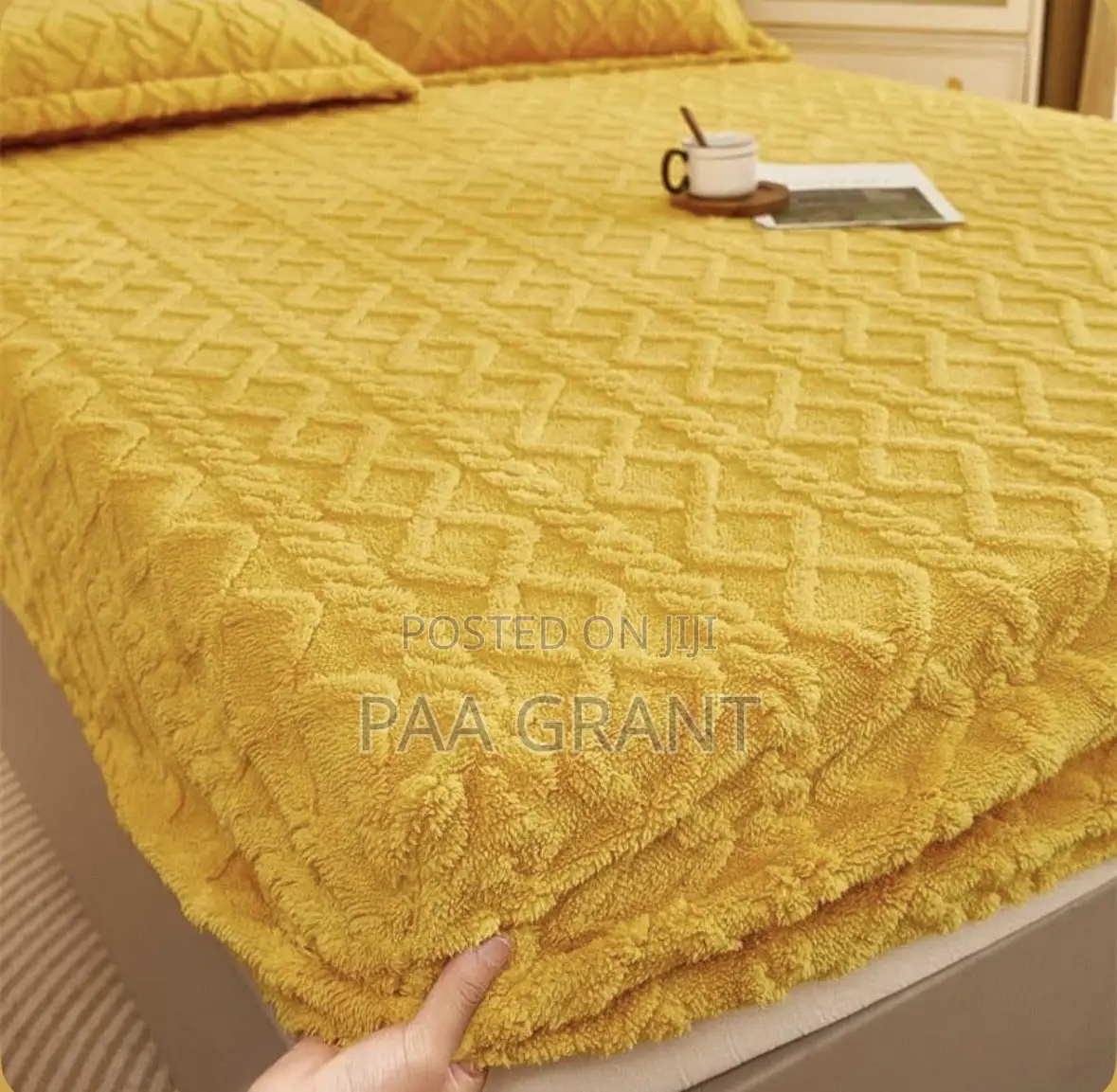Luxury Fluffy Mattress Cover Top Comfort Perfect for Both Home Hotels