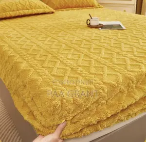 Luxury Fluffy Mattress Cover Top Comfort Perfect for Both Home Hotels