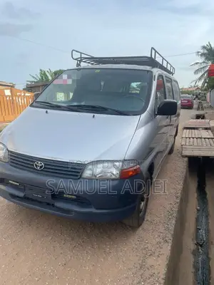 Toyota HiAce 2004 Silver